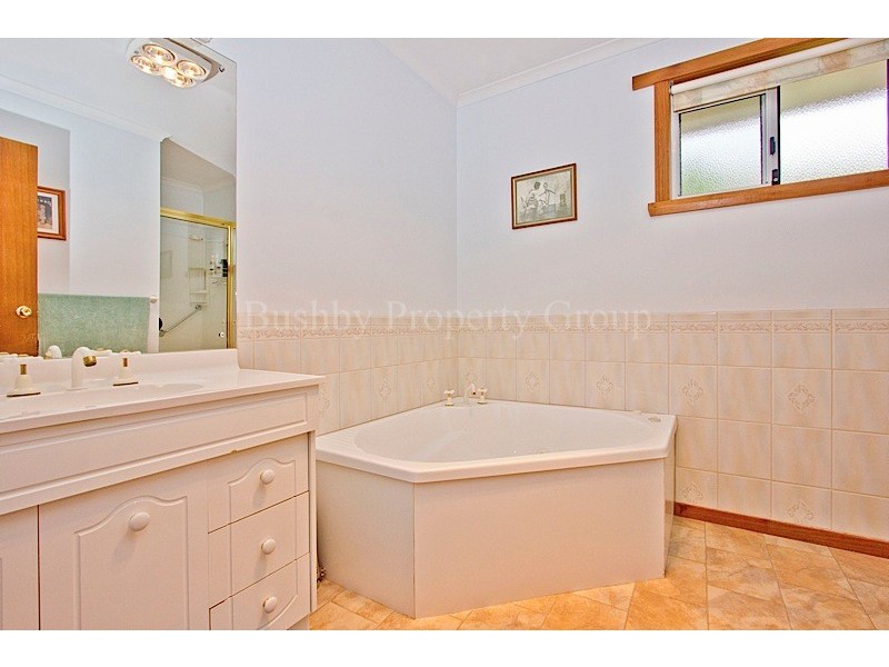 2/2 Andrea Place, Riverside TAS 7250
