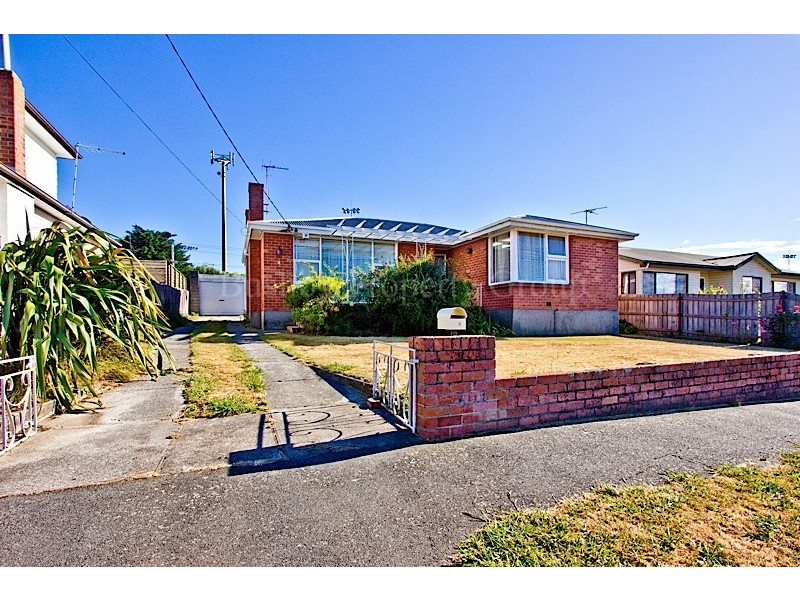 11 Clark Street, Mowbray TAS 7248