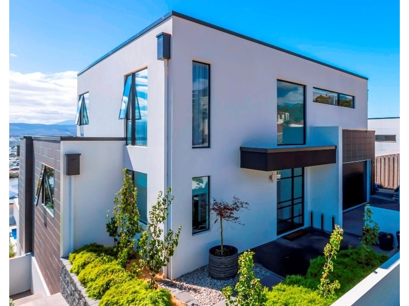 67 Lachlan Parade, Trevallyn TAS 7250