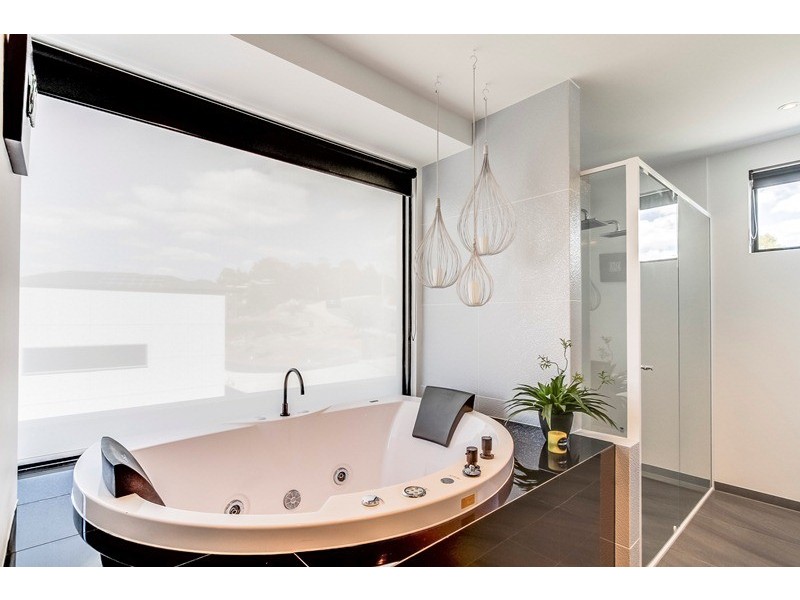 67 Lachlan Parade, Trevallyn TAS 7250