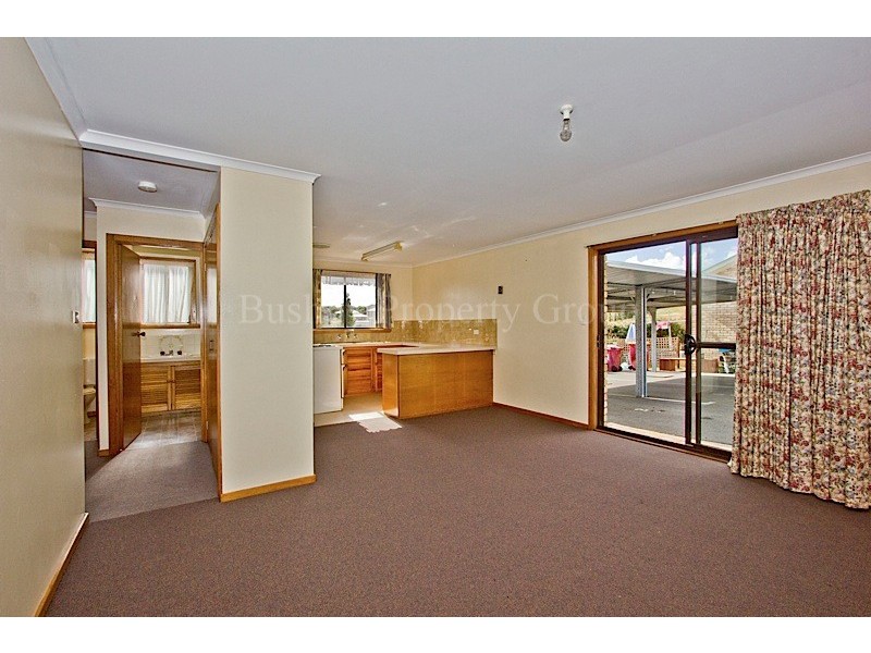 2/12 Bishops Drive, Newnham TAS 7248