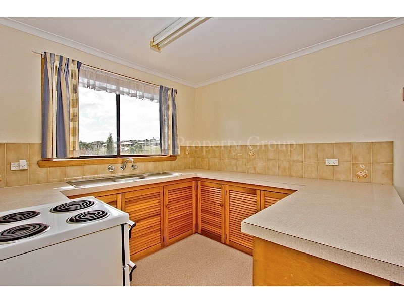 2/12 Bishops Drive, Newnham TAS 7248