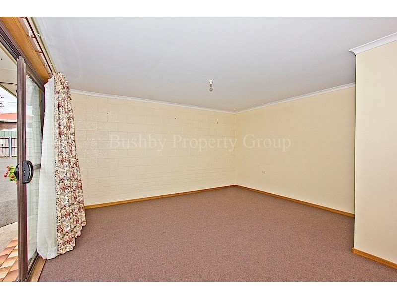 2/12 Bishops Drive, Newnham TAS 7248