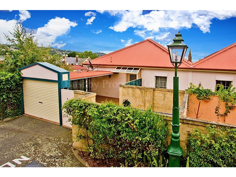 8 St John Crescent, Launceston TAS 7250