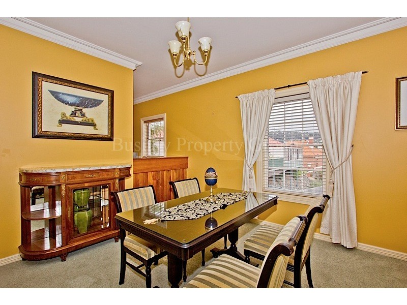 8 St John Crescent, Launceston TAS 7250