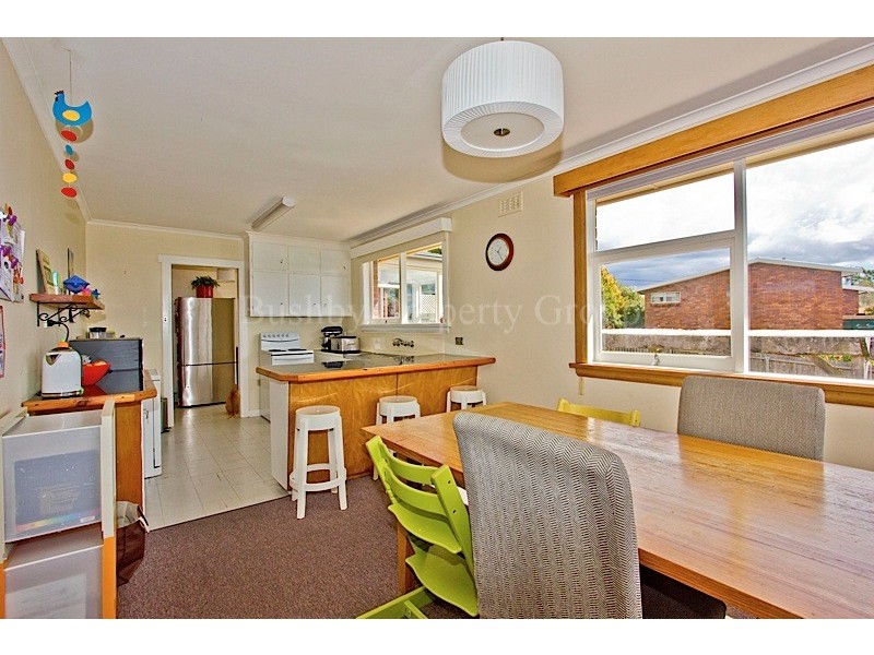 8 Henrietta Grove, West Launceston TAS 7250