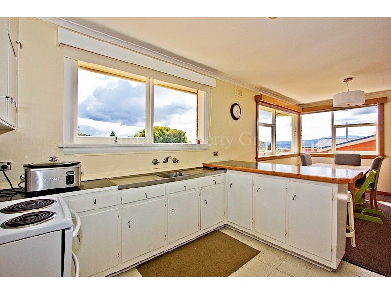 8 Henrietta Grove, West Launceston TAS 7250