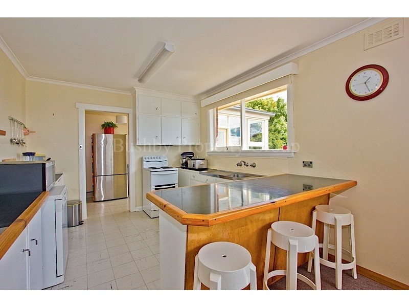 8 Henrietta Grove, West Launceston TAS 7250