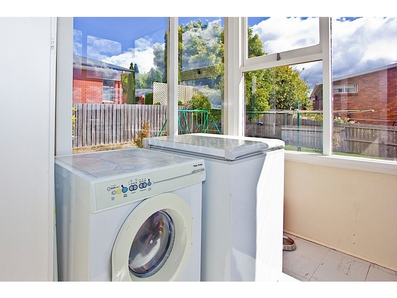 8 Henrietta Grove, West Launceston TAS 7250