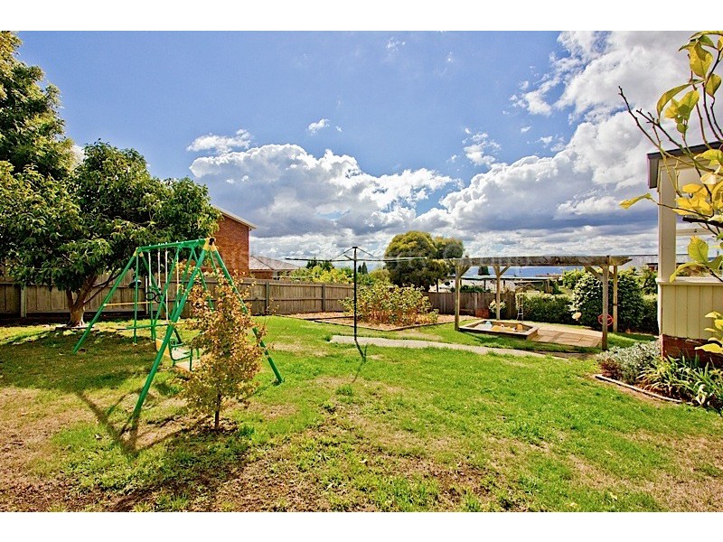 8 Henrietta Grove, West Launceston TAS 7250