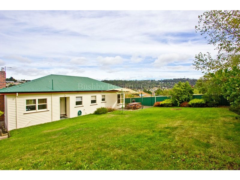 21 Meredith Crescent, South Launceston TAS 7249