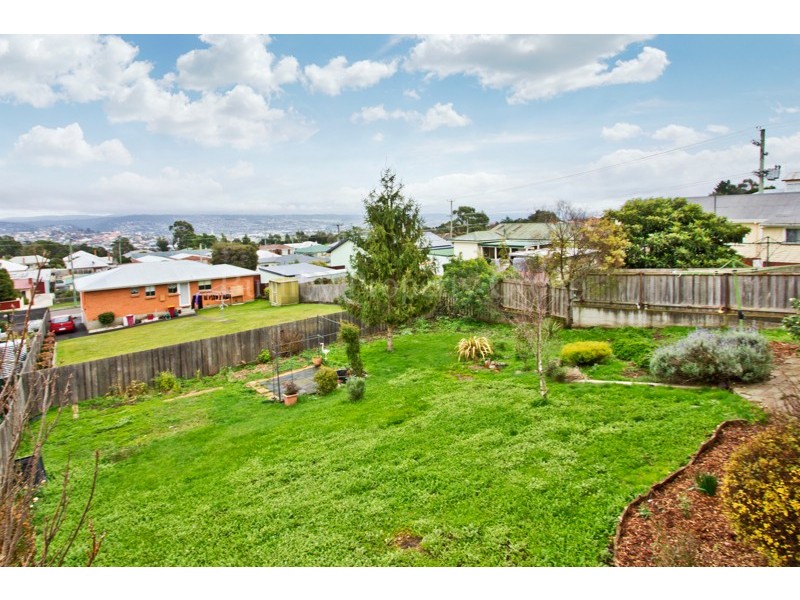 4 Cromwell Street, Ravenswood TAS 7250