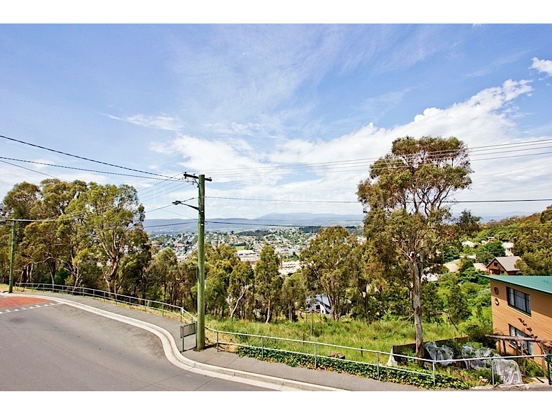36 Salisbury Crescent, West Launceston TAS 7250