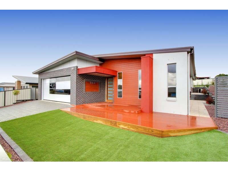 2 Legges Crescent, Prospect TAS 7250