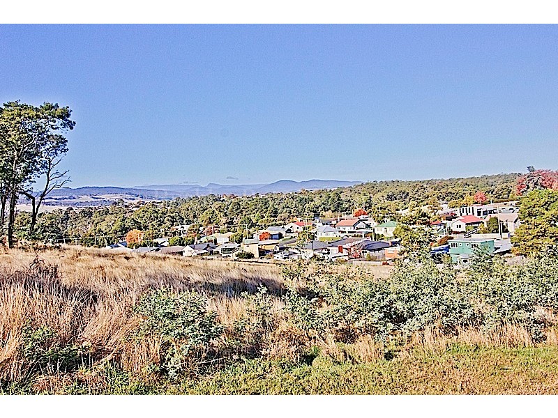 4 Kerran Crescent, South Launceston TAS 7249