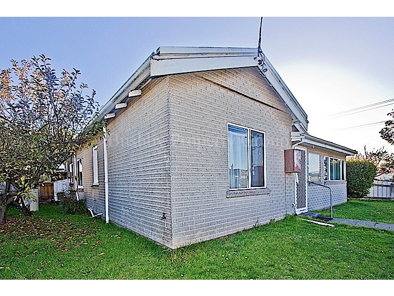 15 Jellico Street, Mowbray TAS 7248