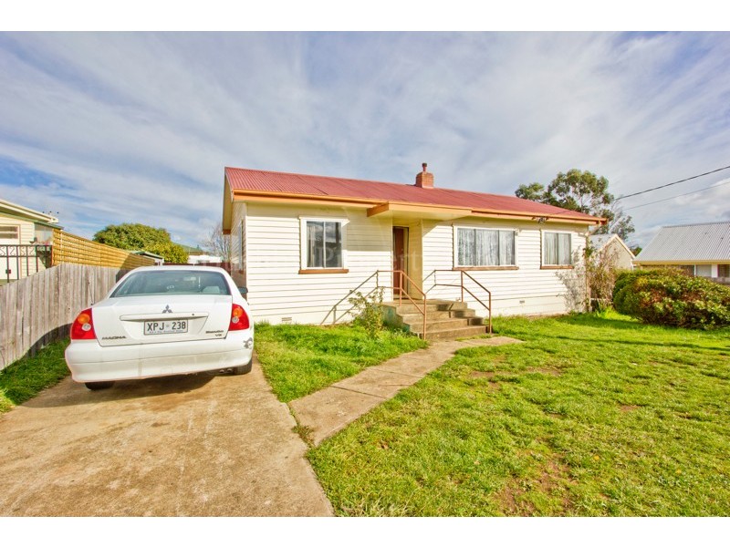 4 Hogarth Street, Waverley TAS 7250