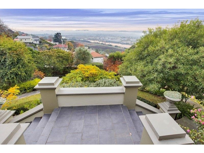 48 Bain Terrace, Trevallyn TAS 7250