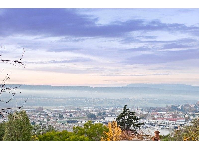 48 Bain Terrace, Trevallyn TAS 7250