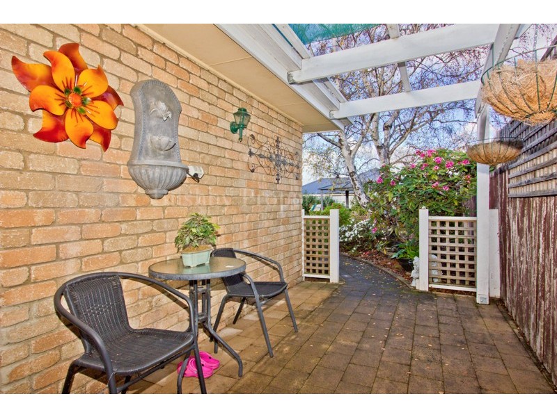 13 Mount Stuart Drive, Newnham TAS 7248