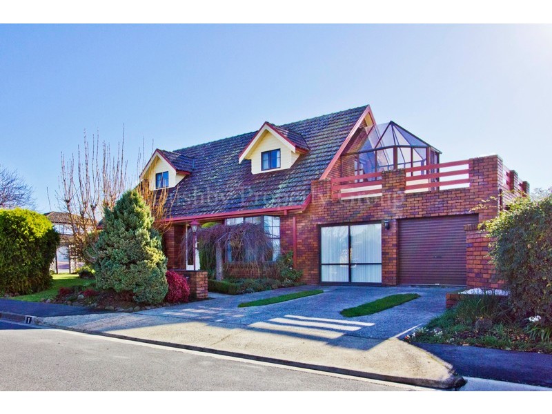 1 Denway Grove, Norwood TAS 7250