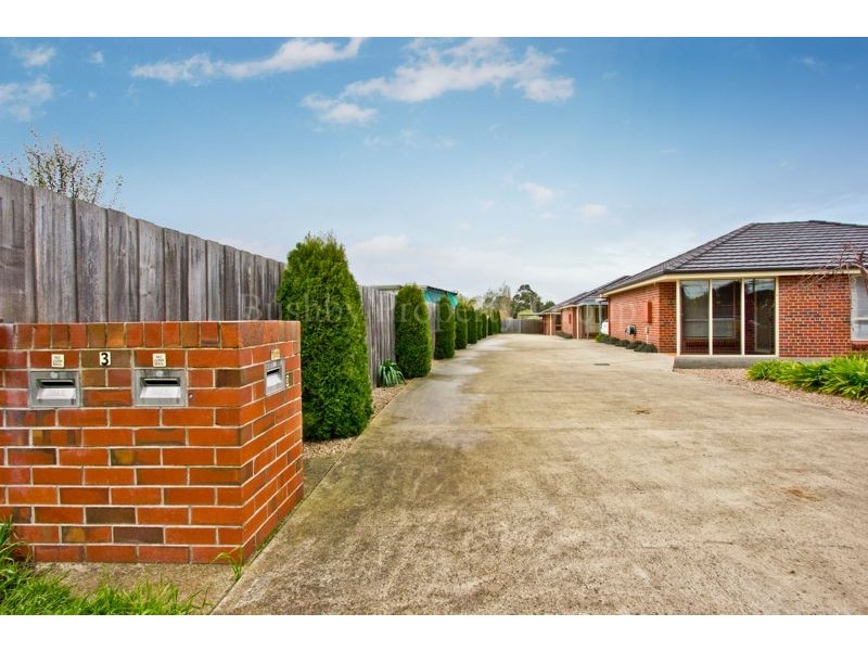 3/3 Bethune Place, Newnham TAS 7248