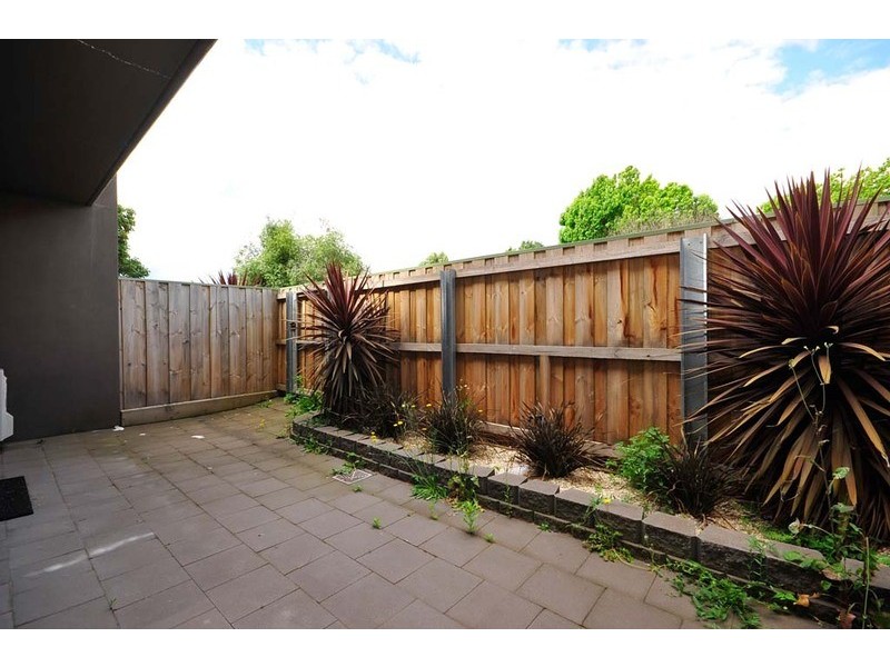 2/4 Bryan Street, Invermay TAS 7248