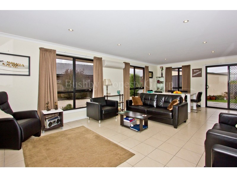 8 Onyx Court, Perth TAS 7300