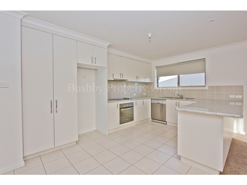 2/25a Adelaide Street, Westbury TAS 7303