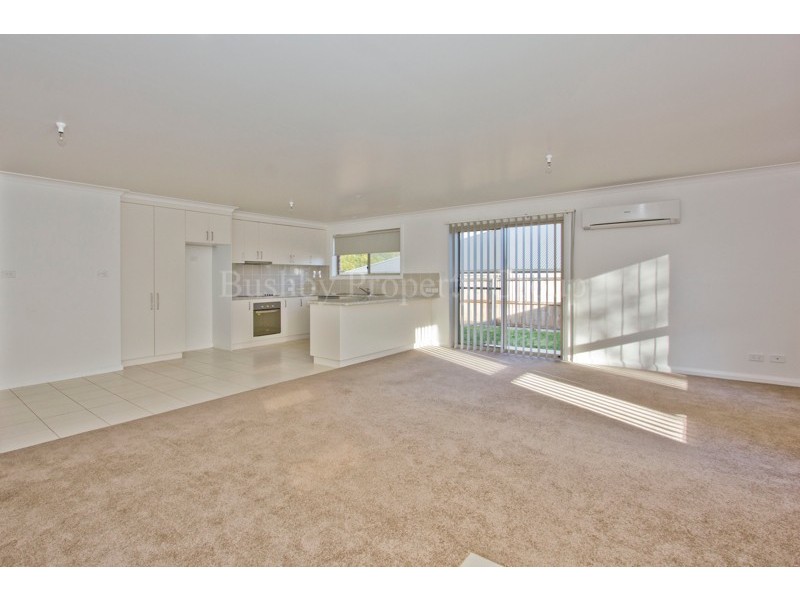 2/25a Adelaide Street, Westbury TAS 7303