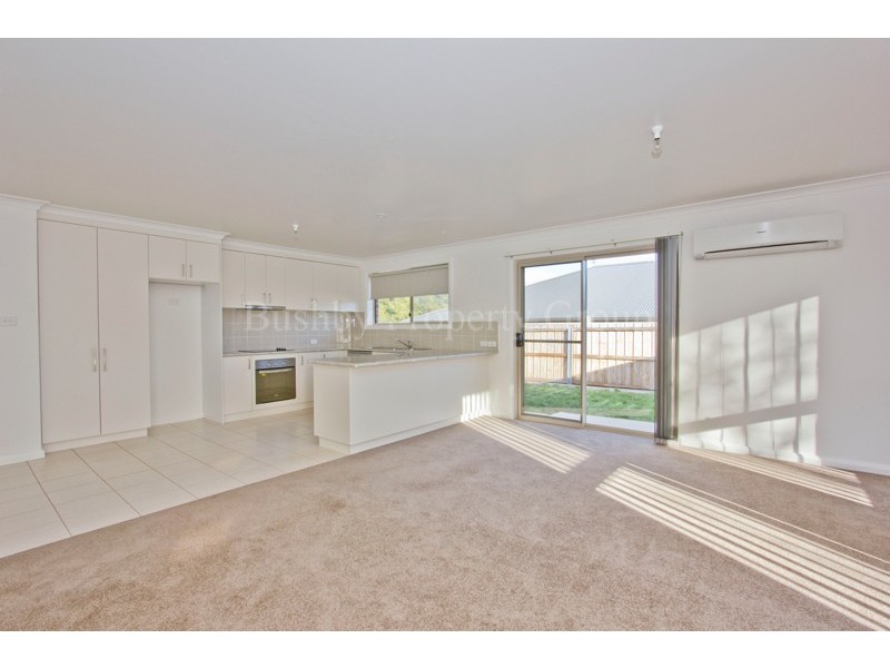 2/25a Adelaide Street, Westbury TAS 7303