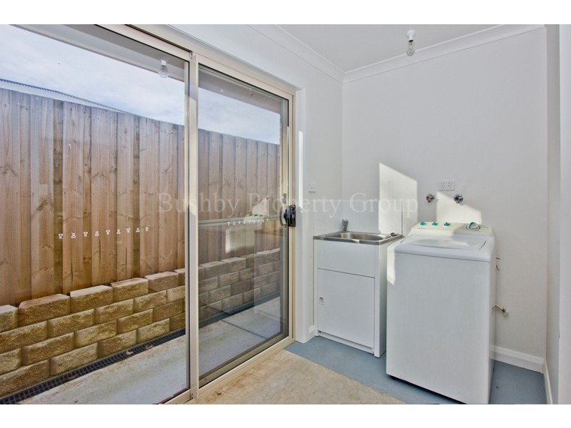 2/25a Adelaide Street, Westbury TAS 7303