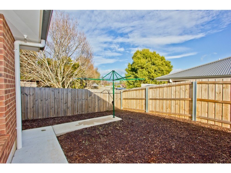 2/25a Adelaide Street, Westbury TAS 7303