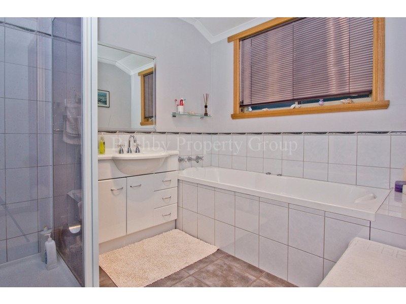 55 Parklands Parade, Newnham TAS 7248