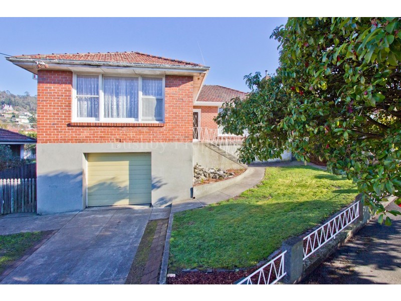 7 Connaught Place, West Launceston TAS 7250