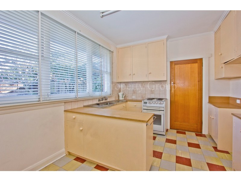 7 Connaught Place, West Launceston TAS 7250