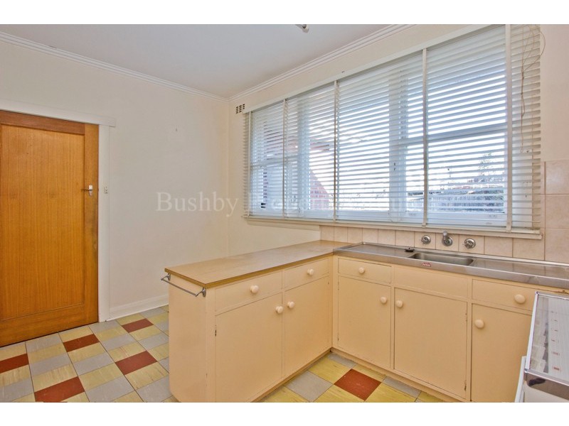 7 Connaught Place, West Launceston TAS 7250