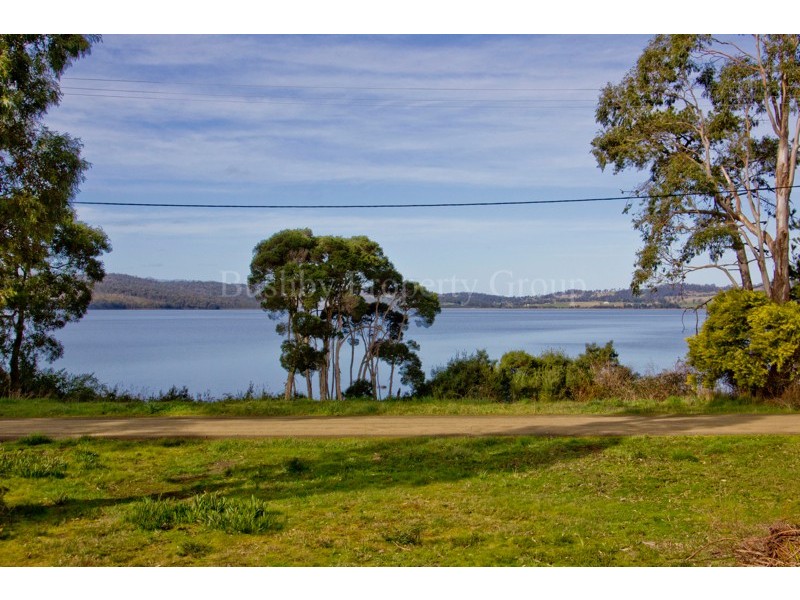 10 Foreshore Road, Swan Point TAS 7275