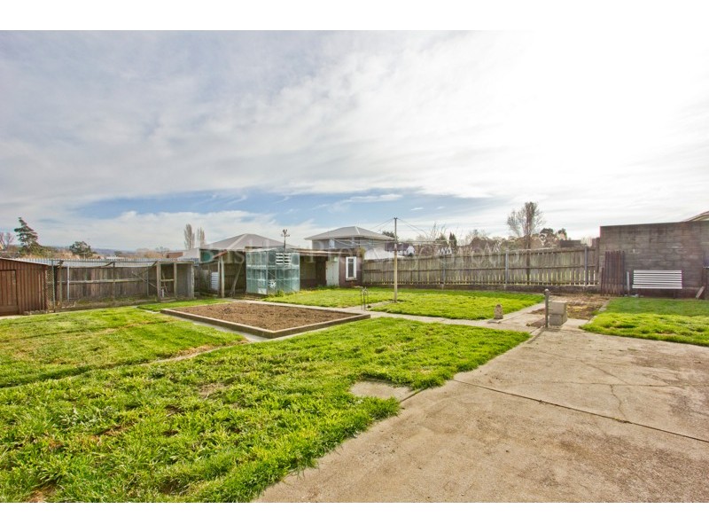 13 George Town Road, Newnham TAS 7248