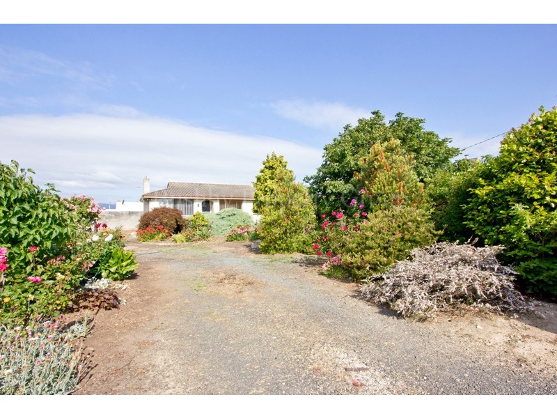 9 Brooklyn Road, Youngtown TAS 7249