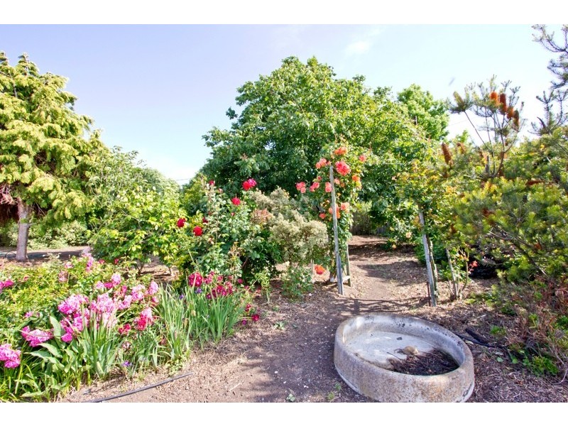 9 Brooklyn Road, Youngtown TAS 7249