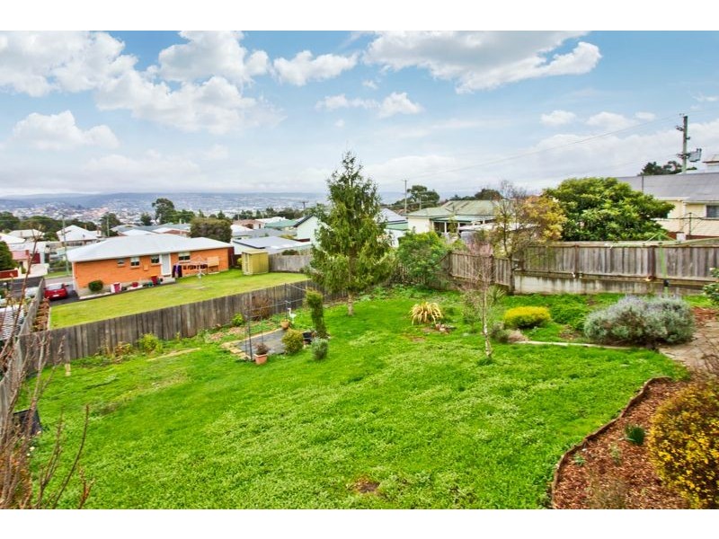 4 Cromwell Street, Ravenswood TAS 7250