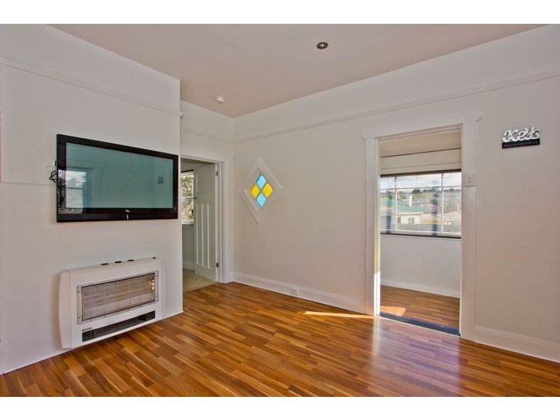 1 Pyenna Avenue, Kings Meadows TAS 7249