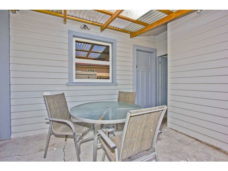 1 Pyenna Avenue, Kings Meadows TAS 7249