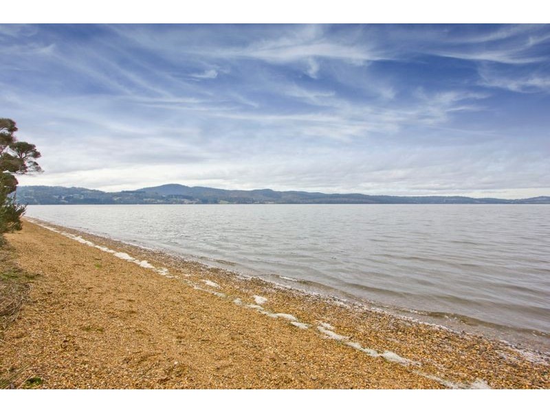 7 Swan Point Esplanade, Swan Point TAS 7275