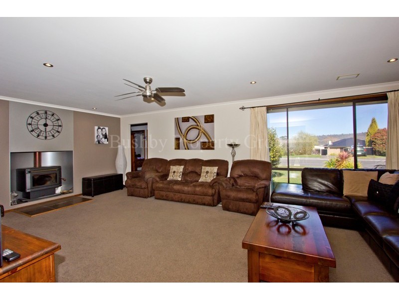 49 Rowland Crescent, Summerhill TAS 7250