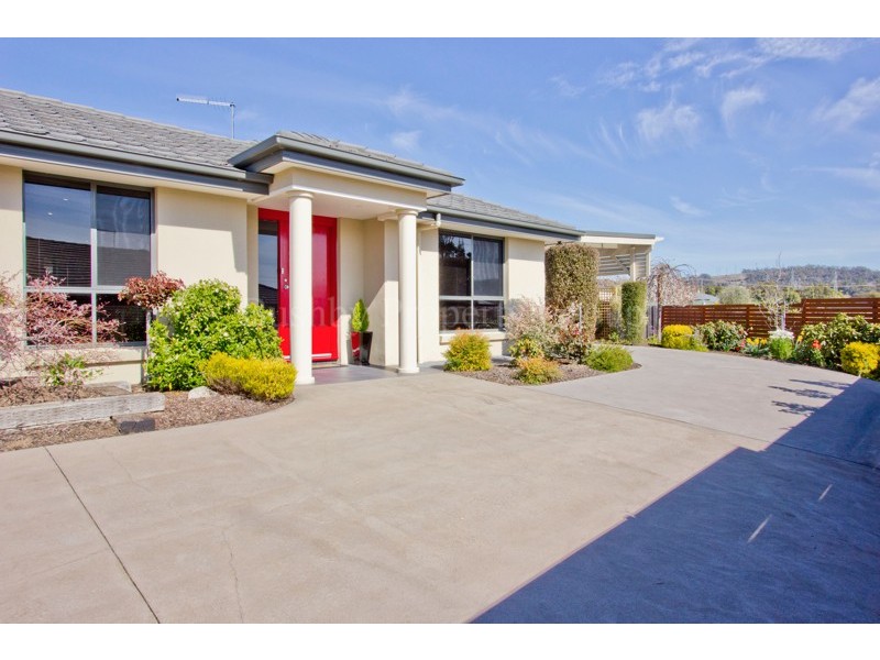 2/7 McRae Place, Prospect Vale TAS 7250