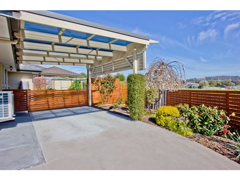 2/7 McRae Place, Prospect Vale TAS 7250