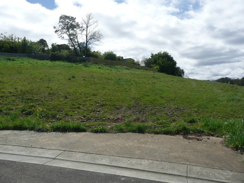 10 Meadowbank Road, Newnham TAS 7248