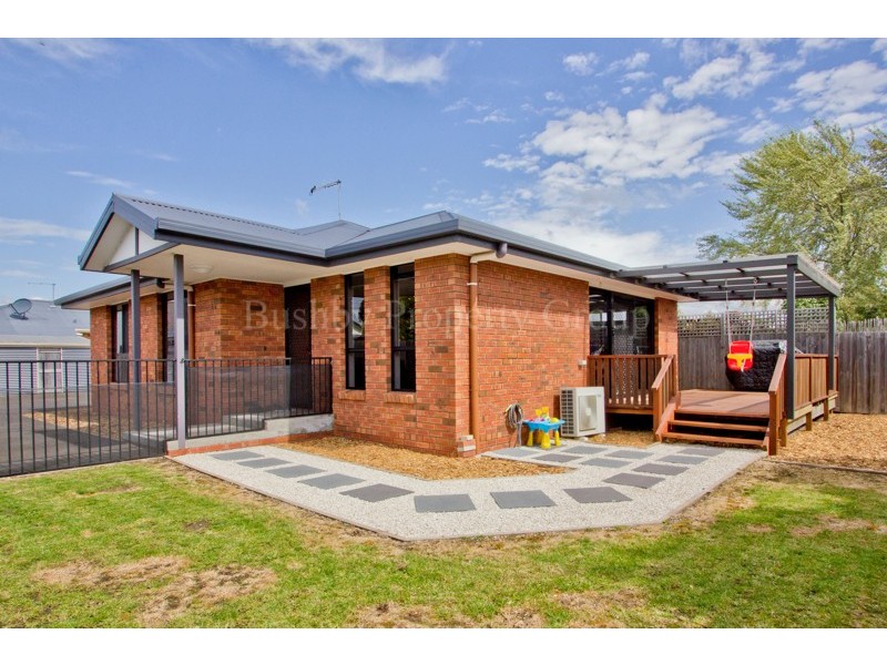 2/4 Adams Street, Mowbray TAS 7248